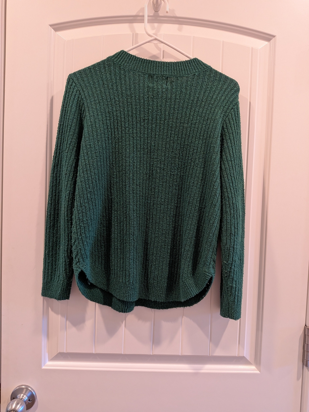 St. John's Bay Emerald Green Cable-Knit Crewneck Sweater - Picture 6 of 6